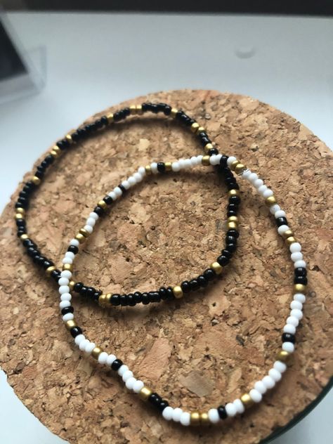 Butterfly Bracelets, Eyeglass Jewelry, Braided Bracelet Diy, Golden Butterfly, Message Bracelet, Pretty Star, Beaded Necklace Diy, Diy Bracelet Designs, Beads Bracelet Design