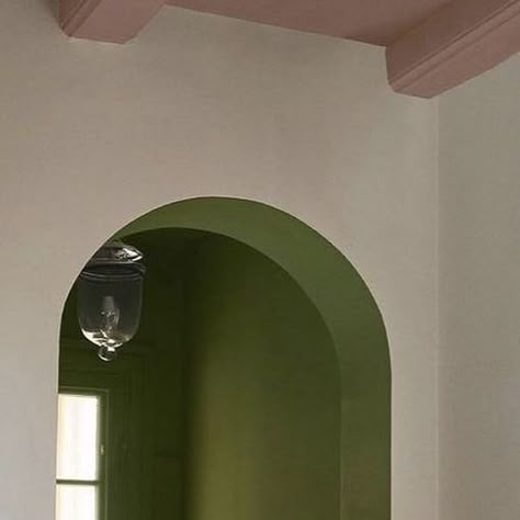 A I L S A M A C C O N N E L L on Instagram: "One of my many Pinterest scrolls! Arched doorways and green walls! I’ve been so quiet on here what with life suddenly running a million miles an hour! So screw Instagrams “ideal posting” time - here’s to posting at lunch time and only 10 of you seeing it! Please do shout if you know who I can credit for this lovely image! - - - - #interiordesign #design #interiorstyling #interior #interiordecor #home #interiors #interiordesigner #decoration #design Hallway Arch Decor, Painted Arched Doorway, Arch Doorway Paint Ideas, Round Door Way, Painted Doorway Arch, Arched Doorways Interior Decor, Doorway Arch Ideas, Painted Doorways Interior, Arch In Home