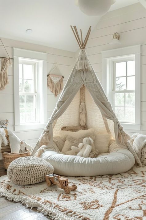 Cute Tent Ideas Bedroom, Boho Nursery Room Inspiration, Boho Playroom Ideas, Kids Tent Decoration Ideas, Playroom Tent, Boho Playroom, Sustainable Living Room, Playroom Design, Baby Room Inspiration