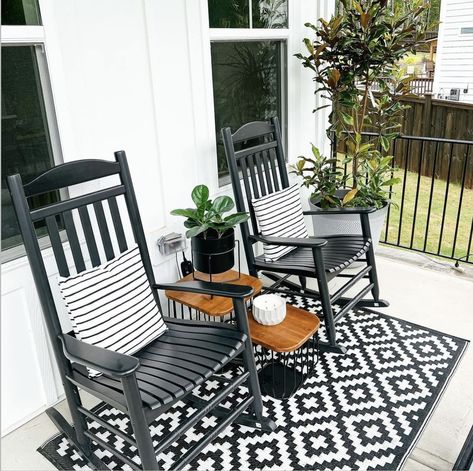 Front Porch Rocking Chair Decor, Porch Seating Ideas, Porch Sitting Area, Front Porch Sitting Area, Front Porch Seating Ideas, Front Porch Sitting, Front Porch Rocking Chairs, Porch Seating, Front Porch Seating