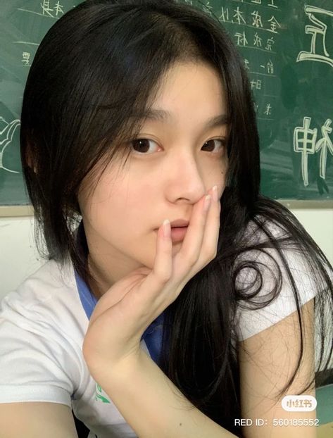 China School Uniform, China School, Barefaced Beauty, Face Aesthetic, Student Girl, Pretty Pins, Bare Face, East Asian, Photo Makeup