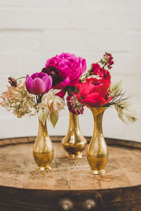 Moody Color Palette, Styled Engagement Shoot, Wedding Home Decor, Event Centerpiece, Centerpieces Wedding, Bouquets Wedding, Gold Vases, Wedding Color Palette, Stage Decorations