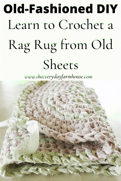 Diy Crochet Rag Rug, Braided Rag Rug Diy, Crochet Rag Rugs, Bedsheets Designs, Crochet Bedsheets, Crochet Rug Patterns Free, Crocheted Rugs, Rag Rug Diy, Homemade Rugs