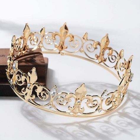 Royal Themed Party, Pretty Crowns, Crowns For Men, Gold King Crown, Prom Crown, King Crowns, Cosplay Hair Accessories, Halloween Crown, Royal Au