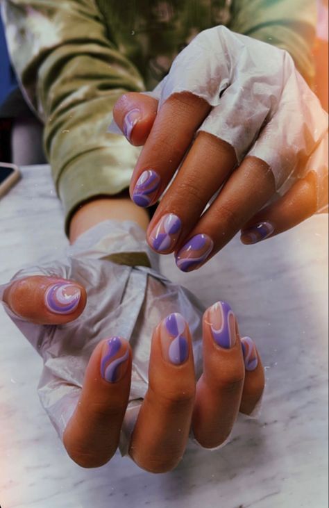 White Aura, Nail Art Ombre, Nails Inspo, Ombre Nails, White Nails, Spring Nails, Nail Inspo, Gel Nails, Lilac