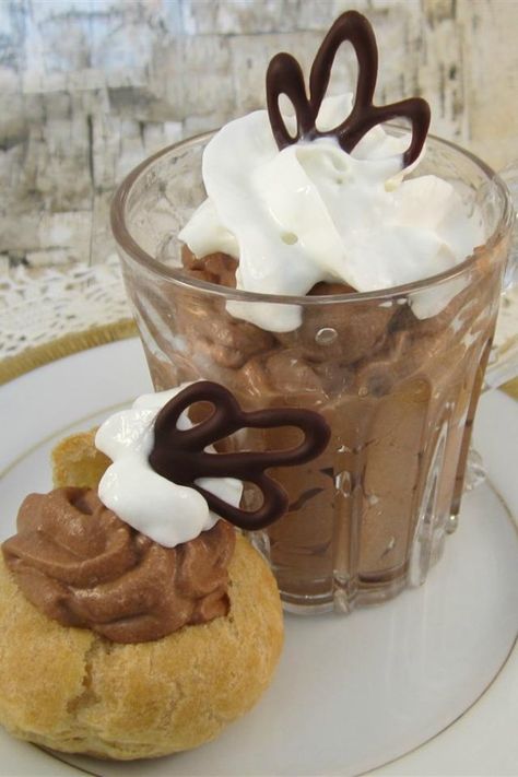 Ultimate Irish Cream Chocolate Mousse | "Wow! Just made this for dessert tonight, and I'm really surprised how well it turned out! I love Irish Cream Liqueur in just about anything, and this was a perfect dessert for me!" #allrecipes #dessertrecipes #dessertideas #dessertdishes #dessertinspiration Keto Chocolate Mousse, Easy Truffles, Chocolate Garnishes, Chocolate Creme, Chocolate Mousse Recipe, Boozy Desserts, Baileys Irish, Baileys Irish Cream, St Pats