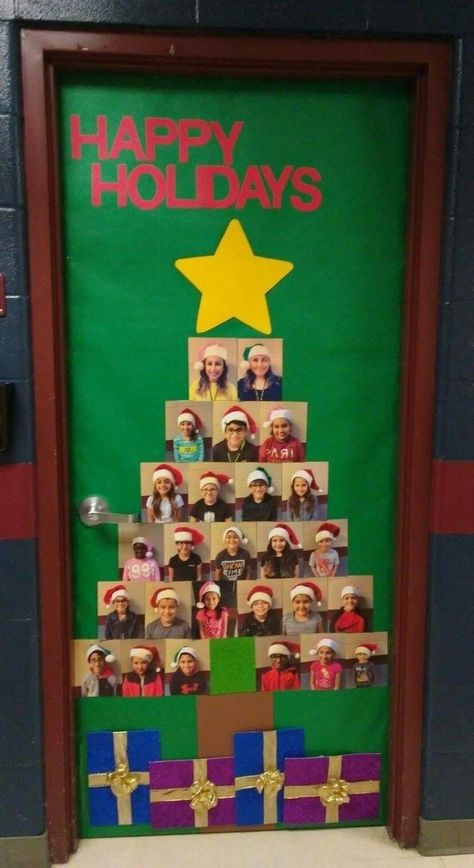 Happy New Year Classroom Door Ideas, Monkey Room, Door Decorations Classroom Christmas, Christmas Bulletin Boards, Christmas Door Decorating, Classroom Christmas Decorations, Classroom Door Ideas, Christmas Classroom Door, Christmas Door Decorating Contest