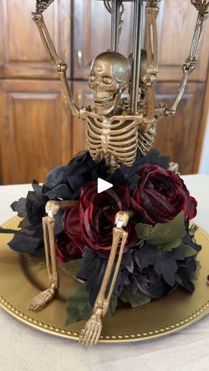 Skeleton Candy Display, Dollar Tree Skeleton Crafts, Diy Skull Decor, Skull Decor Diy, Dollar Tree Halloween Decor, Halloween Food Crafts, Diy Skulls, Halloween Dolls, Halloween Craft Projects