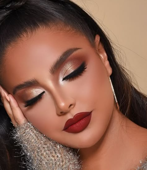 Makeup Looks For Red Lipstick, Makeup Looks Prom Red, Full Face Makeup With Red Lipstick, Glamour Makeup Red Lips, Makeup Look Red Dress, Formal Makeup With Red Lipstick, Bridal Makeup Red Lipstick, Red Dress Make Up Looks, Full Glam Makeup Looks Red Lips