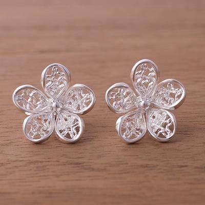 Filigree Jewelry, Floral Studs, Wonderful Flowers, Silver Button, Sterling Silver Stud Earrings, Button Earrings, Sterling Silver Filigree, Silver Buttons, Silver Stud Earrings