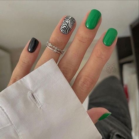 Nails Styles, March Nails, Unghie Sfumate, Subtle Nails, Simple Gel Nails, Minimal Nails, Black Nail, Fire Nails, Classy Nails