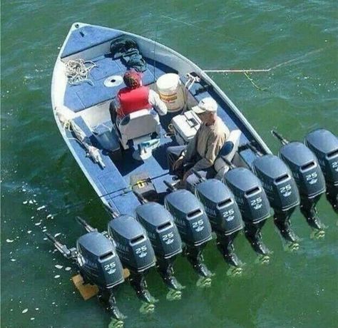 Big Boat Motor! Gas Work, Fishing Jokes, Fast Boats, Fishing Pictures, Top Fuel, Cool Boats, Fishing Quotes, Boat Stuff, Fishing Stuff