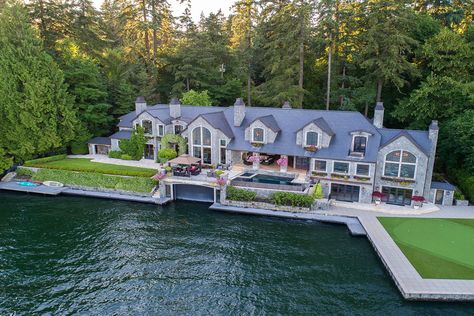 Waterfront Luxury Home - Lake Oswego, Oregon