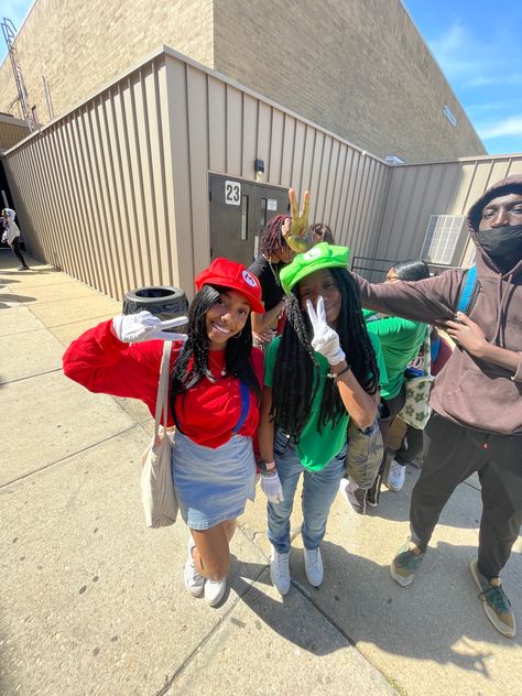 duo day spirit week cute mario luigi Iconic Duo Hoco Week, Spirit Week Duo Day, Twin Day Inspo Spirit Week, Group Day Ideas Spirit Week, Cute Twin Outfits For Spirit Week, Twin Day Spirit Week Boy And Girl, Duo Ideas For Spirit Week, Sports Day Spirit Week, Outfits For Twin Day