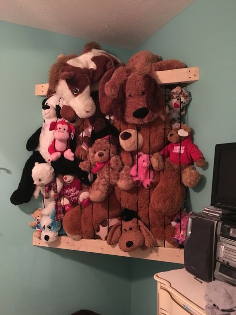 Teddy bear storage by Charlie Presley. Teddy Bear Room Decor, Teddy Bear Storage, Teddy Bear Bedroom, Teddy Bear Room, Bear Bedroom, Teddy Storage, Kids Craft Storage, Bear Storage, Nursery Guest Room