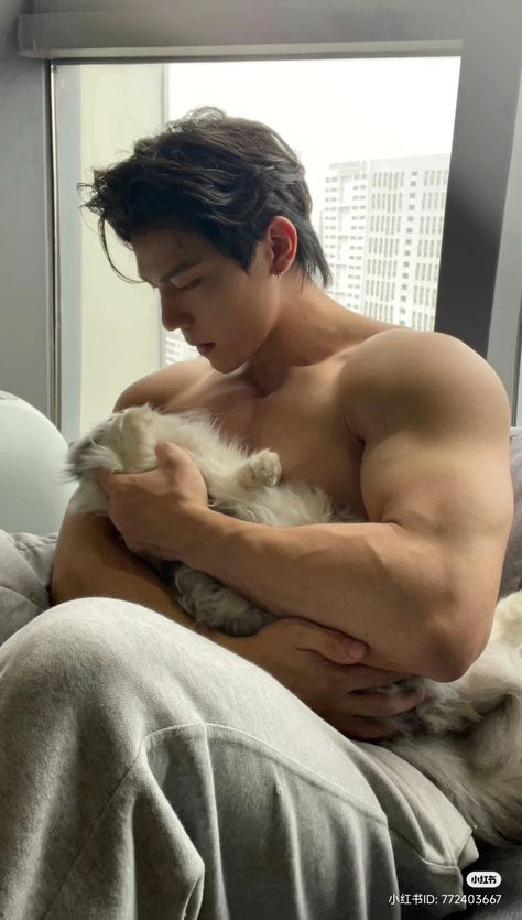 Attractive Muscular Man, Big Arms Men Aesthetic, Buff Japanese Men, Tall Buff Men, Cute Muscular Men, Shirtless Man Aesthetic, Broad Shoulders Men Aesthetic, Beefy Body Reference, Handsome Guys With Curly Hair