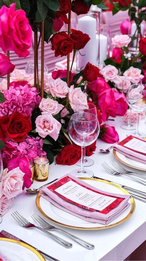 Wedding Decor Pink, Shower Vibes, Dream Wedding Reception, Deco Champetre, Tafel Decor, Birthday Dinner Party, Pink Birthday Party, Red And Pink Roses, Boda Mexicana