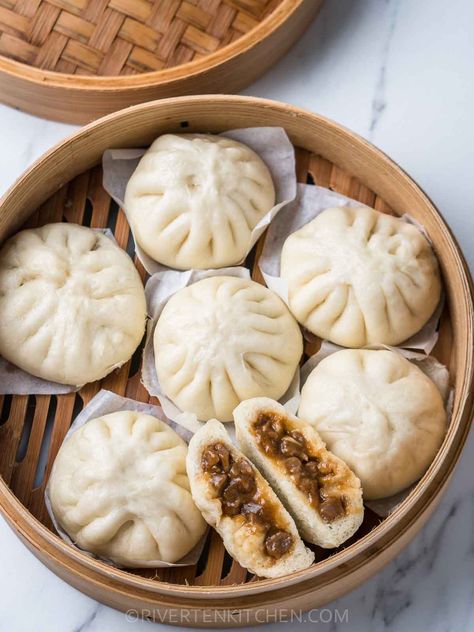 Siopao Asado (Steamed BBQ Pork Buns) - Riverten Kitchen Siopao Recipe, Pork Buns, Braised Pork, Bun Recipe, Steamed Buns, Bbq Pork, Filipino Recipes, Food Obsession, International Recipes