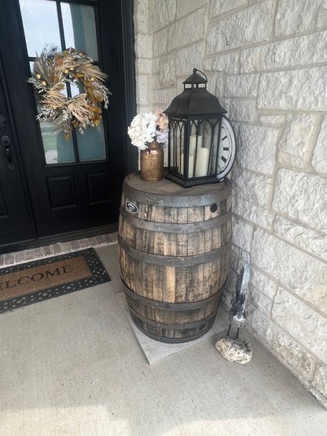 Wine Barrel Front Porch Decor, Wine Barrel Repurpose, Fall Whisky Barrel Planter, Wine Barrel Backyard Ideas, Whiskey Barrel Front Porch Decor, Whiskey Barrel Decorating Ideas, Barrel Ideas Decor, Wooden Barrel Ideas, Whisky Barrel Ideas