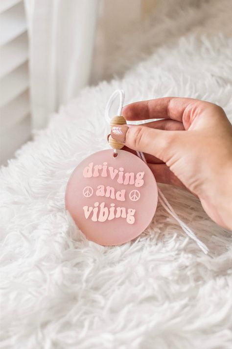 Car Mirror Accessories, Pink Cowgirl Hat, Car Charms Rear View Mirror, Mirror Charms, Mirror Car Accessories, Mirror Accessories, Car Hangers, Rear View Mirror Accessories, Projets Cricut