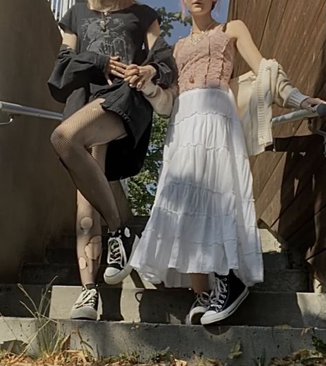 Opposite Aesthetic Outfits, Lesbian Matching Outfits, Black Fae, Corset Brown, Indie Fairycore, Summer Thrift, Fae Aesthetic, Y2k Grunge Style, Alt Fits