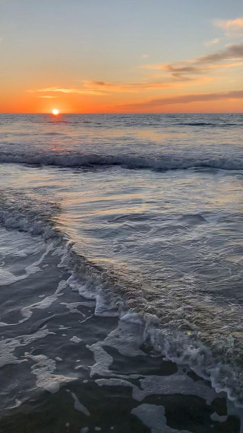 Sunset Live Photo, Live Photos Aesthetic, Live Photo Video, San Diego Beaches, Summer Aesthetic Wallpaper Beach, Photos For Story, Video Pantai Aesthetic, Beach Video Aesthetic, Beach Live Wallpaper