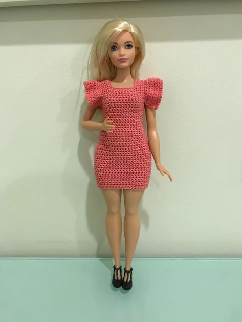 Curvy Barbie Flutter Sleeve Bodycon Dress (Free Crochet Pattern) - FeltMagnet Barbie Bebe, Felt Magnet, Crochet Barbie Patterns, Crochet Doll Clothes Free Pattern, Barbie Knitting Patterns, Barbie Dress Pattern, Sewing Barbie Clothes, Doll Knitting, Barbie Doll Clothing Patterns