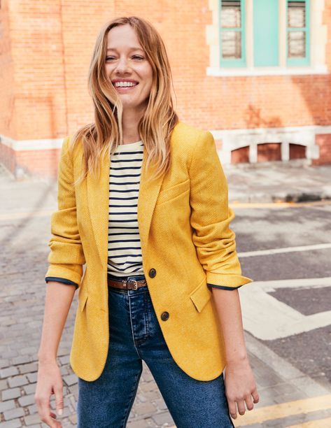 Yellow Jacket Outfit, Yellow Blazer Outfit, Mustard Blazer, Business Casual Blazer, Blazer Outfits Casual, Work Blazer, Yellow Blazer, Blazer Outfit, Jacket Outfit