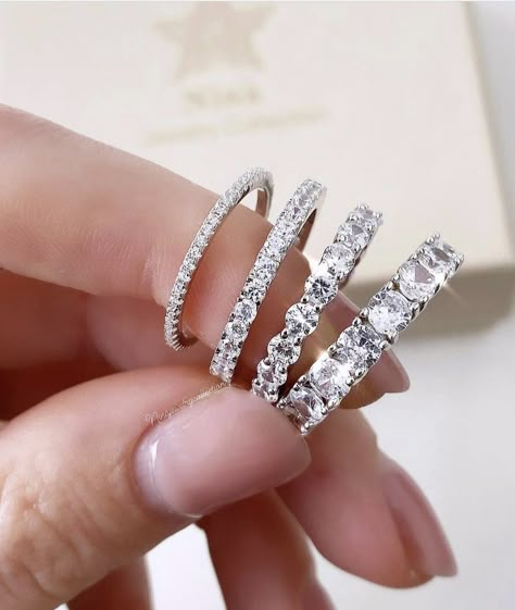 Silver Rings With Diamonds, Sparkly Rings, Mens Diamond Wedding Bands, Sparkly Ring, Silver Diamond Ring, Silver Jewelry Design, Diamond Jewelry Designs, Jewelry Accessories Ideas, Rings Jewelry Fashion