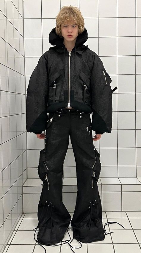 Futuristic Style Men, Japanese Archive Fashion Men, Opiumcore Outfits Men, Avant Garde Style, Number Nine, Clothing Shops, Diy Clothes Design, Concept Clothing, Archive Fashion