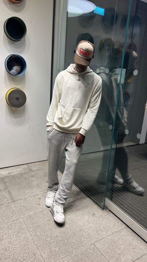 Outfit details: sicko trucker hat, cream hoodie, bape grey sweatpants, jordan 4 oreos Sicko Trucker Hat, Hoodie Bape, Jordan 4 White, Hat Cream, Cream Hoodie, Grey Sweatpants, School Fits, Outfit Details, Trucker Hat