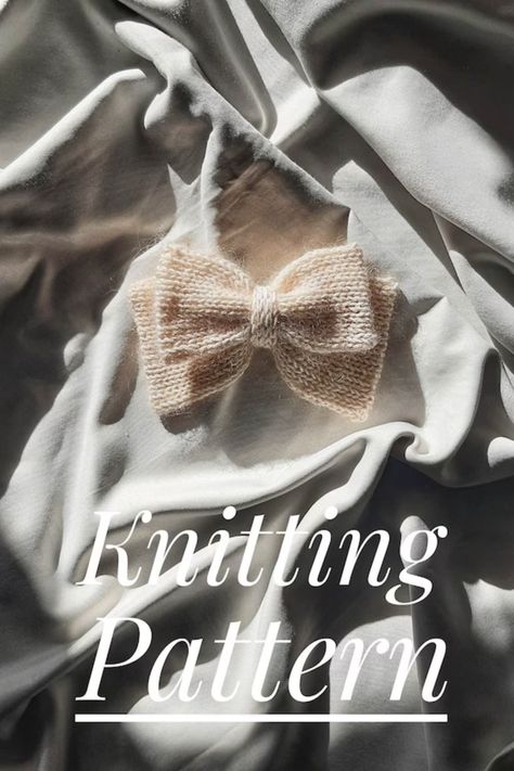 Knit Hair Accessories, Knit Hair Bow Free Pattern, Bow Knitting Pattern, Knitted Bow Pattern, Knit Bow Pattern, Knit Bow Tie Pattern, Mohair Bows Hair, Hair Accessories Pattern, Winter Hair Accessories