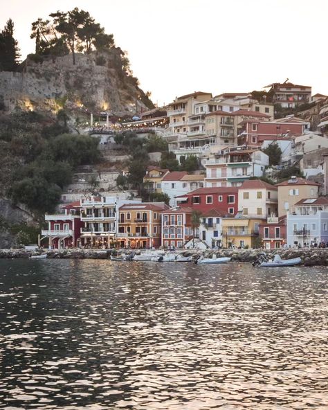 📍Parga #epirus #summer #parga #greece #sea #greeksummer #beautifuldestinations #placestogo #travels #travelphotography #travelstories #summertime #wanderlust #dreamersmagazine #justgoshoot #passionpassport Parga Greece, Greece Sea, Travel Stories, Beautiful Destinations, Just Go, The Dreamers, Places To Go, Travel Photography, Greece