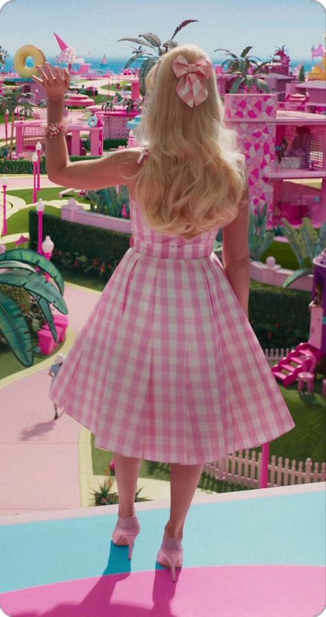 Barbie Gingham Dress, Barbie Movie Wallpaper, Directed By Greta Gerwig, Human Barbie, Manifesting Board, Barbie 2023, Pink Gingham Dress, Barbie Dress Pattern, Greta Gerwig