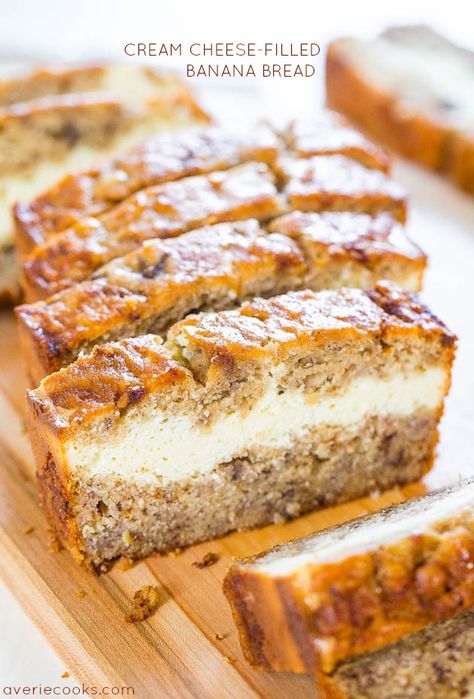 BEST EVER Cream Cheese Banana Bread - Averie Cooks Cream Cheese Filled Banana Bread, Homemade Banana Bread Recipe, Crunchwrap Supreme, Pudding Chia, Homemade Banana Bread, Best Banana Bread, Banana Cream, Dessert Bread, Banana Recipes