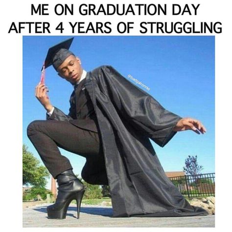 Funny Graduation Pictures, Graduation Meme, Proud To Be Me, Graduation Images, Hampton University, Flipagram Instagram, Graduation Picture Poses, Graduation Funny, Reaction Face