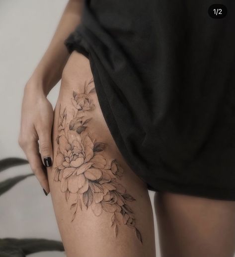 Feminine Thigh Tattoos, Floral Hip Tattoo, Floral Thigh Tattoos, Hip Thigh Tattoos, Hip Tattoos Women, Tattoos Women, Leg Tattoos Women, Thigh Tattoos Women, Cute Tattoos For Women