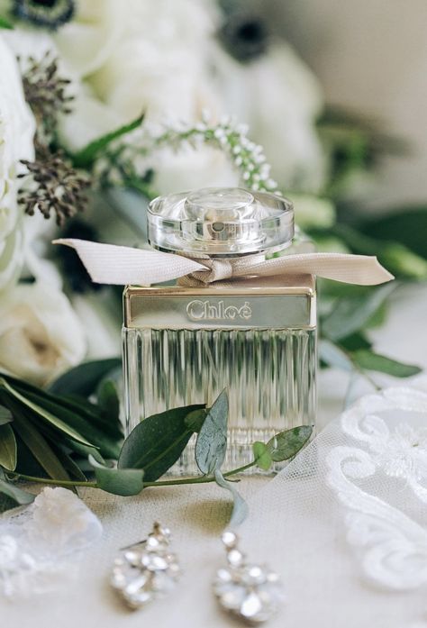 Wedding Scents Fragrance, Wedding Perfume Photography, Brand Vision Board, Chloe Chloe, Jo Malone Perfume, Chloe Perfume, Wedding Perfume, Classic Perfumes, Perfume Photography