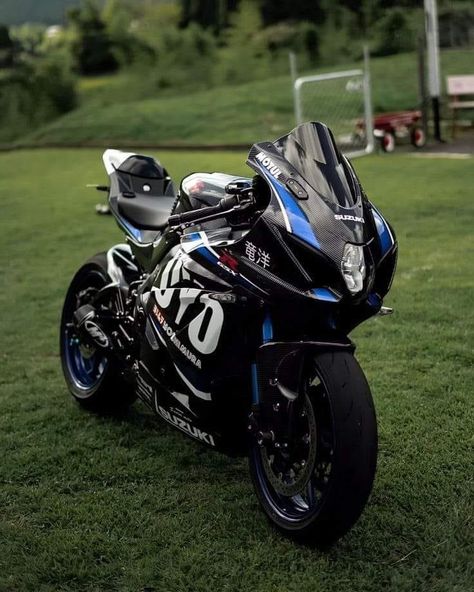 Luxury Bikes, Suzuki Gsx R 1000, Suzuki Gsxr 600, Suzuki Bikes, Duke Bike, Suzuki Gsxr 1000, Kawasaki Bikes, Custom Street Bikes, Custom Sport Bikes