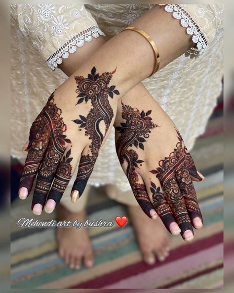 Kashi Mehndi Designs, Mehndi Designs Kashees, New Arabic Mehndi Designs, Kashees Mehndi Designs, Kashees Mehndi, Aesthetic Mehndi, Henna Tattoo Designs Arm, Kashee's Mehndi Designs, Finger Mehndi