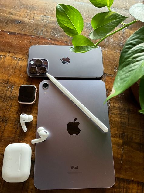 #digitalworld #apple #ipad mini 6 gen #purplecolor # addiction Ipad Mini 6 Aesthetic, Ipad Mini Aesthetic, Apple Laptop Macbook, Money Buys Happiness, All Apple Products, Apple Iphone Accessories, Tech Aesthetic, School Bag Essentials, Performance Marketing