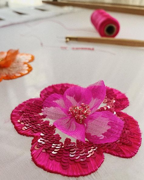 Thread Embroidery Flowers, Pink Flower Embroidery, Digital Fashion Design, Silk Thread Embroidery, Pomegranate Art, Haute Couture Embroidery, Sequin Flower, Tambour Embroidery, Digital Fashion