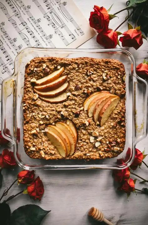 Vegan Baked Apple Oatmeal - Humbly Homemade Vegan Caramel Apple, Apple Pie From Scratch, Baked Apple Oatmeal, Caramel Apple Crisp, Caramel Apple Dip, Vegan Baked, Vegan Caramel, Apple Oatmeal, Homemade Applesauce