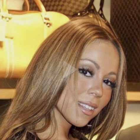 Mariah Carey Makeup, Mariah Carey 2000s, Mariah Carey Hair, 2000s Makeup Looks, Mariah Carey 90s, 90s Makeup Look, Brown Girls Makeup, Honey Brown Hair, Mariah Carey