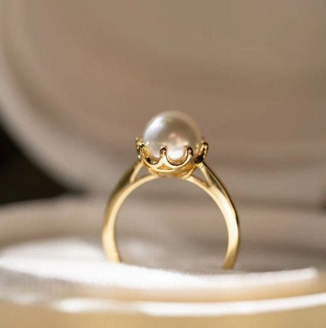 Pearl Ring Design, خواتم خطوبة, Pearl Wedding Ring, Dainty Engagement Rings, Chunky Pearls, Gold Pearl Ring, June Birthstone, Bridal Ring, June Birth Stone