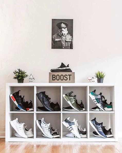 Hypebeast Bedroom, Sneakerhead Bedroom, Mens Closet Organization, Sneaker Wall, Sneaker Room, Sneakerhead Room, Sneaker Closet, Sneakers Illustration, Sneaker Displays