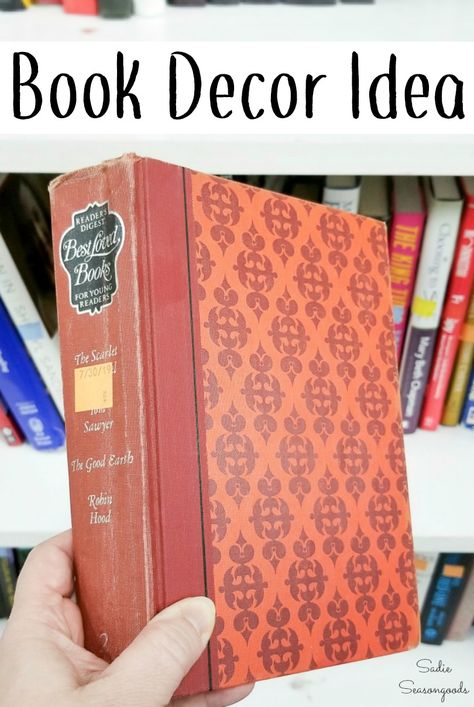 Upcycle Old Books, Repurposing Old Books, Vintage Book Covers Diy Ideas, What To Do With Old Books, Readers Digest Book Crafts, Vintage Book Covers Diy, Old Paperback Books Crafts, Book Repurpose, Ways To Display Books