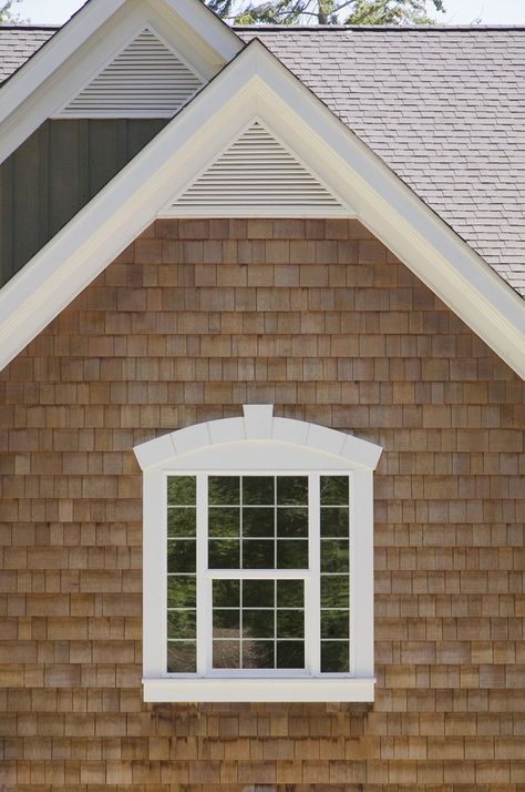 Cedar Shake Siding Colors, Vinyl Cedar Shake Siding, House Siding Options, Vinyl Shake Siding, Exterior Front Door Colors, Craftsman Home Exterior, Siding Choices, Exterior Siding Options, Home Siding