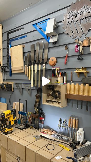 French Cleat Wall Storage, French Cleat Storage Ideas, French Cleat Wall, French Cleat Storage, Cleat Wall, French Cleat System, Woodworking Storage, Tool Storage Diy, French Cleat