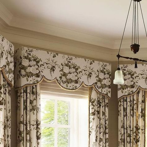 Emma Stewart Ltd on Instagram: "Another look at this classic country house project which we had the pleasure of working on with @salvesengraham ⁠ ⁠ The delightful floral curtains are a Paolo Moschino fabric with velvet borders framed by a scalloped pelmet and featuring a cut ruche trimming  #traditionalinteriors #curtainmaker #softfurnishings #luxuryinteriors #englishcountryhouse #countryhouseinterior #worldofinteriors #countryhousestyle" Scalloped Pelmet, Paolo Moschino, Veere Grenney, Curtain Pelmet, Country House Interior, Floral Curtains, English Country House, French Country Cottage, Country Style Homes